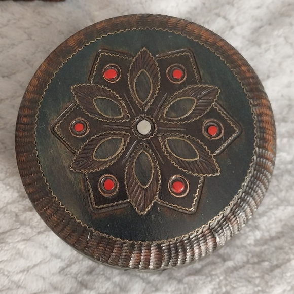 Artisan Made Wood Carved Made in Poland Trinket Boxes (Set of 3) - Picture 2 of 7